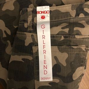 BONGO Pants - On trend camo crops BONGO Pants - On trend camo crops